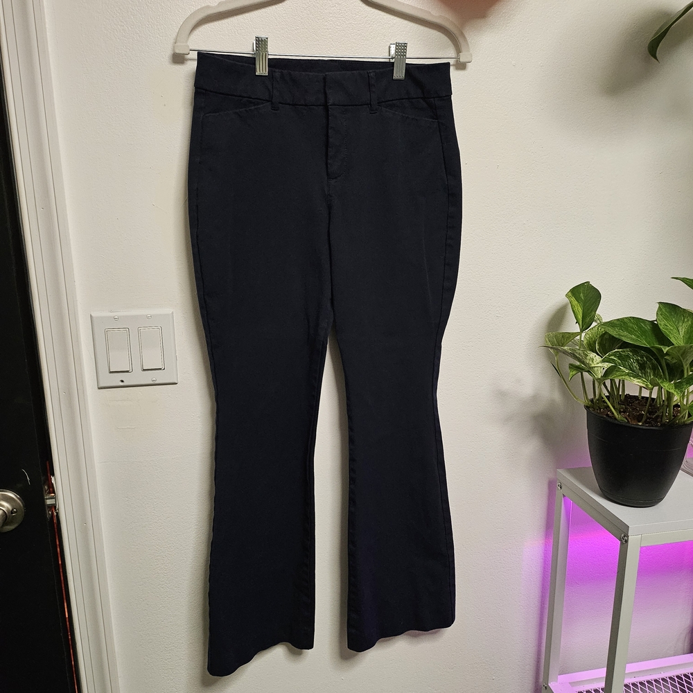 Old Navy Women's Navy Flare Petite Pants